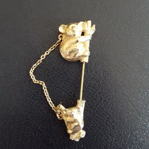Vintage Avon Koalas Pin